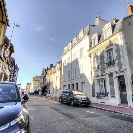 Maison De Ville *